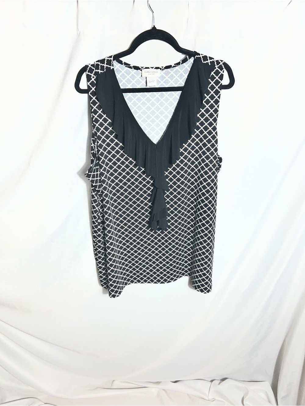 Elan + Grace 3X Black White Geometric Sleeveless Ruffle Blouse Plus Size